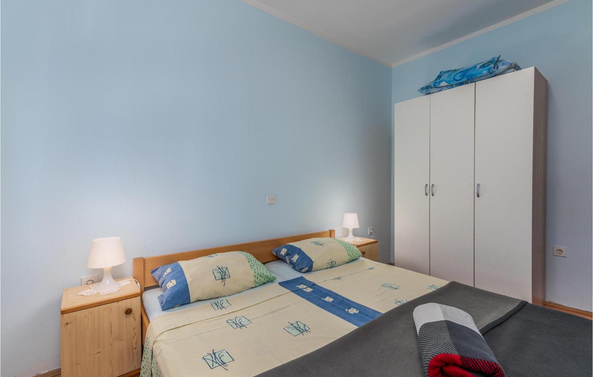 Beautiful Apartment In Pinezici With Wifi Экстерьер фото
