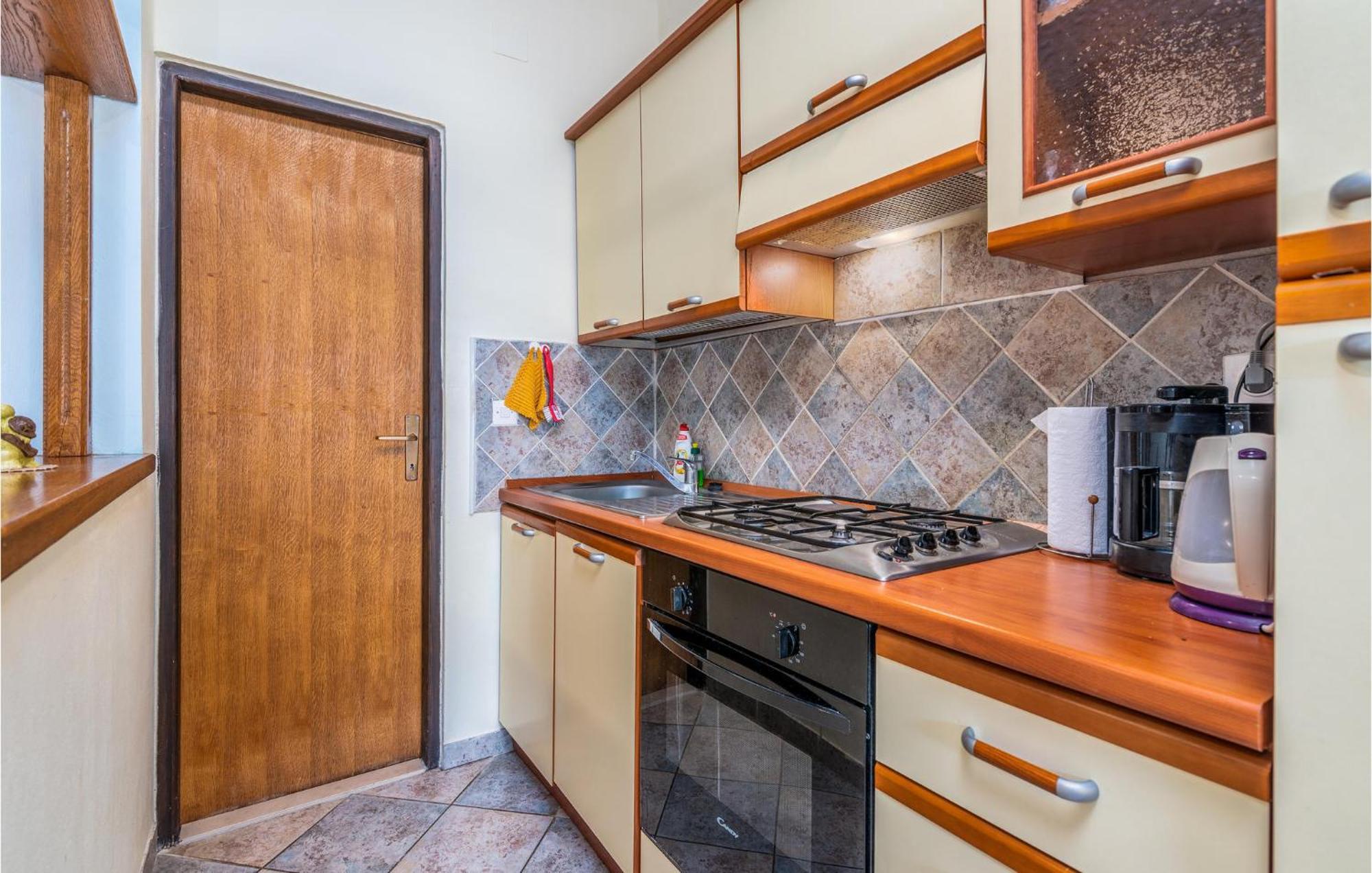 Beautiful Apartment In Pinezici With Wifi Экстерьер фото