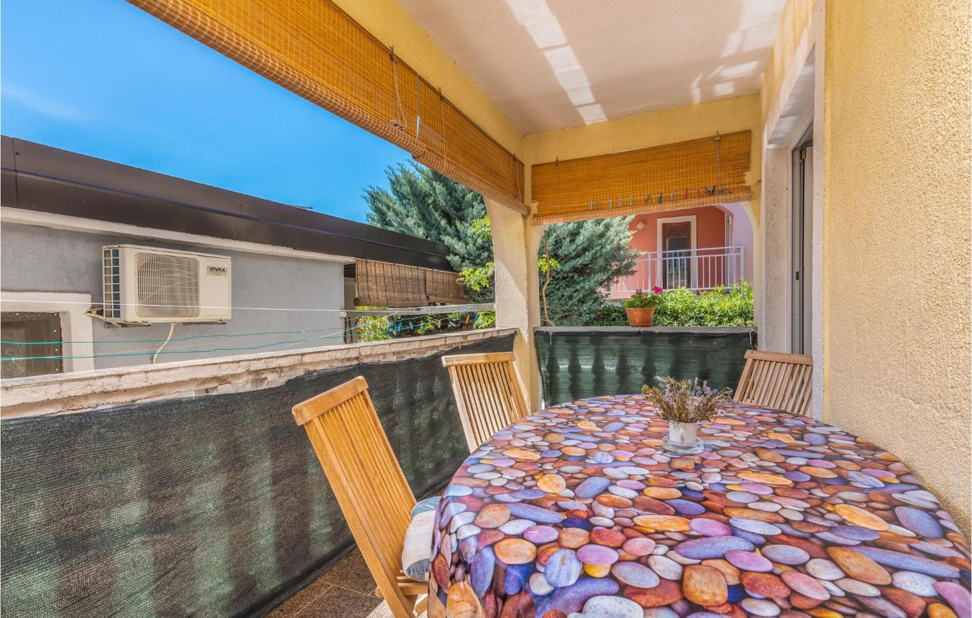 Beautiful Apartment In Pinezici With Wifi Экстерьер фото