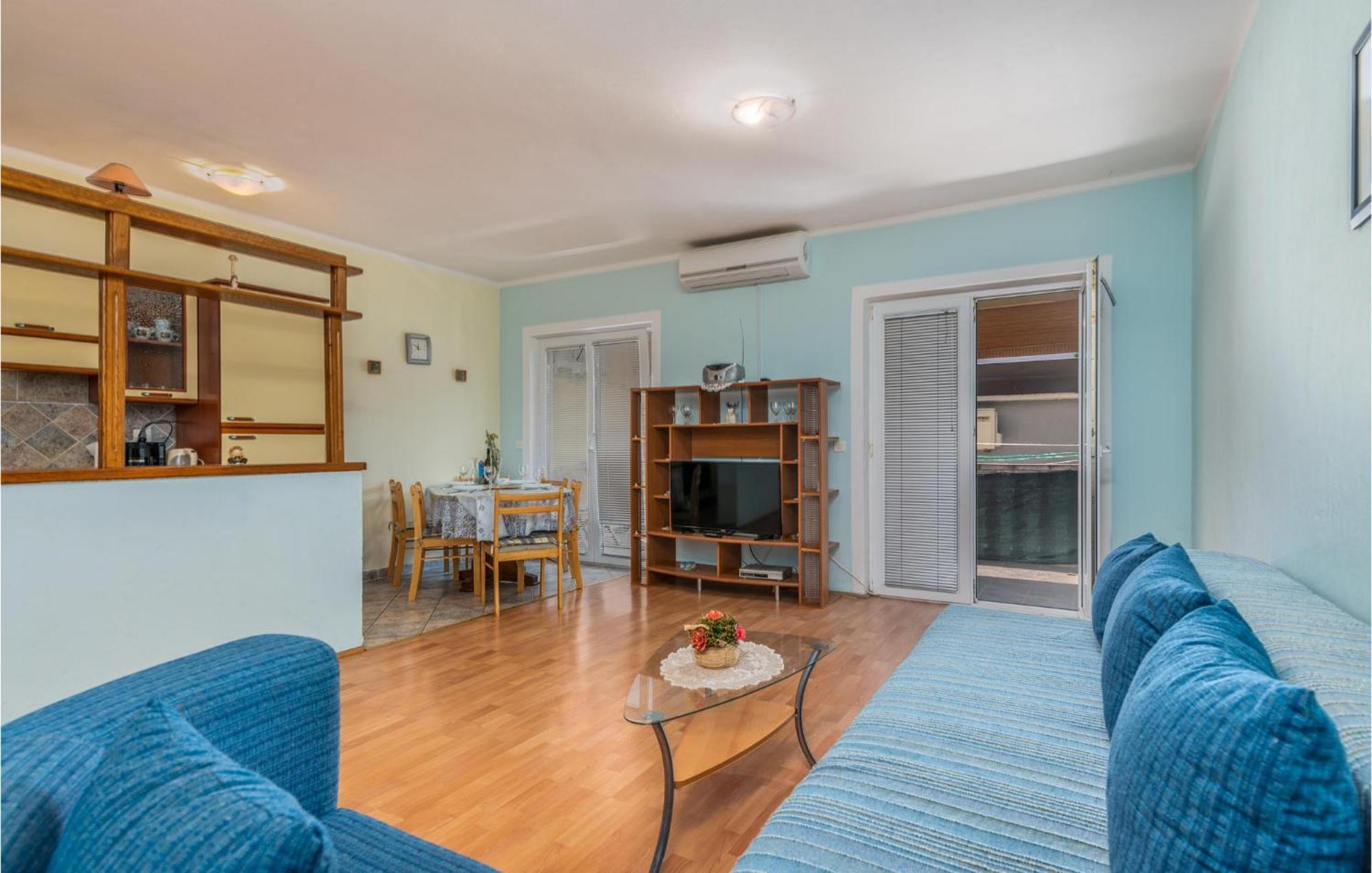 Beautiful Apartment In Pinezici With Wifi Экстерьер фото
